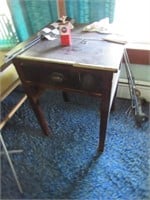sewing stand & sewing items