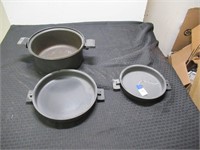 3 Metal Pans