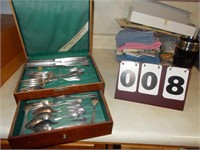 Oneida Silverware Set in Case