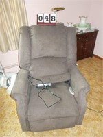 Electric Lift Recliner (Like New)