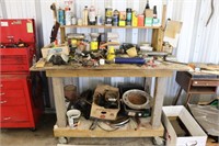 WOODEN WORK BENCH ON WHEELS & CONTENTS