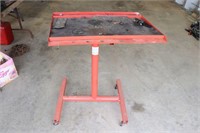 ADJUSTABLE WORK TABLE