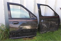 PAIR OF FORD F150 DOORS