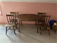 KITCHEN TABLE, 4 CHAIRS & LEAF