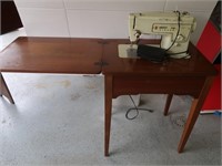 Vintage Singer Sewing Machinek-24"x17 1/2"x31"