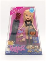 2003 Bratz Doll NIB - Chloe