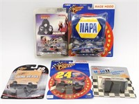 (4) 1/64 Scale NASCAR Stock Cars : #40 Sterling