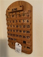 Wood changeable calendar
