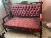 TUFTED VICTORIAN SETEE