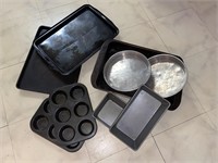 MUFFIN AND BAKING PANS