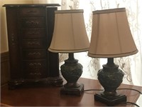 JEWELRY BOX AND 2 DECORATIVE LAMPS