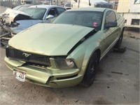 2005 Grn Ford Mustang