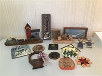 Lot of various wall decorations