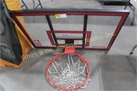 SPALDING BASKETBALL HOOP w/ BACKBOARD