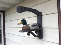 Duck welcome sign