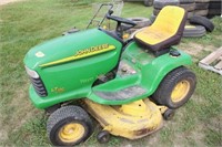 John Deere LT190 Lawn Tractor/Mower