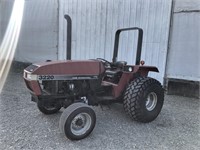 Case IH 3220 Tractor