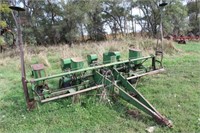 John Deere 1240 Planter