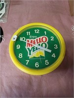 Vintage Mello Yello Clock  (Works!!)