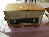 SABA 300 Automatic Stereo Radio