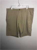 Men’s under Armour khaki shorts size 40