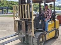 1999 Yale LP Forklift w/Side shift , works good