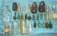 Antique bottles lot.