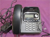 TELEPHONE WITH DIGITAL ANSWERING SYSTEM