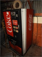 Dixie-Narco model DNCB16899-5 Coca-Cola machine
