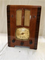 Emmerson Radio & Phonograph Corporation radio