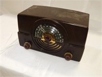 Zenith mdl 7F01 tube style vintage radio