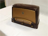 Crosley mdl 9-103 tube style vintage radio