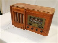 Unknown brand tube style vintage radio, wood case