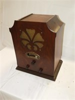 Elgin tube style wood case vintage radio