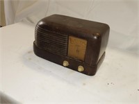 Zenith Long Distance tube style vintage radio