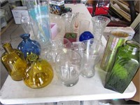 Quantity Decorative Vases