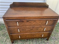 antique oak chest 35 x 33 17