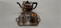 SILVERPLATE TEAPOT / TRAY ASSORTED