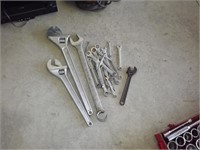 Large adjustable wrenches