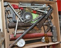 Flat lot to include mini sledge, claw hammer,