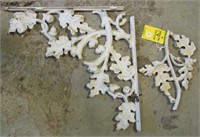 Decorative cast iron bracket. Measures: 18"x18".