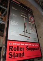 Craftsman wide roller support stand.
