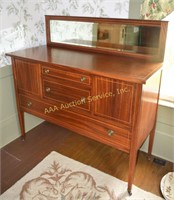Federal style inlaid sideboard, 20th century. Dime