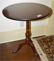 Tilt top table, 19th century. Refinished with one