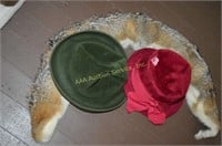 2 vintage ladies' hats and a fur stole