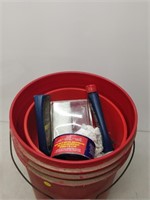2 buckets, sears craftsman polisher/buffer, etc.