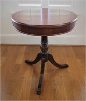 Round tripod side table