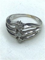 10 kt Ladies Diamond Cluster Princess- Cut Ring