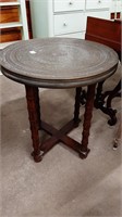 ROUND BRASS TOP SIDE TABLE APPROX 23"
