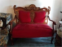 ORNATE FRENCH STYLE SETTEE